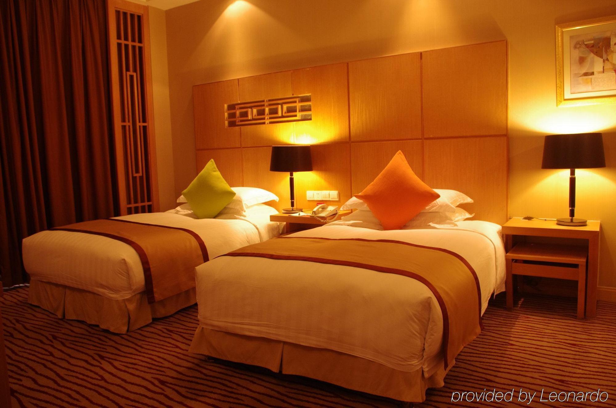 Crowne Plaza Zhanjiang Kang Yi, An Ihg Hotel Экстерьер фото