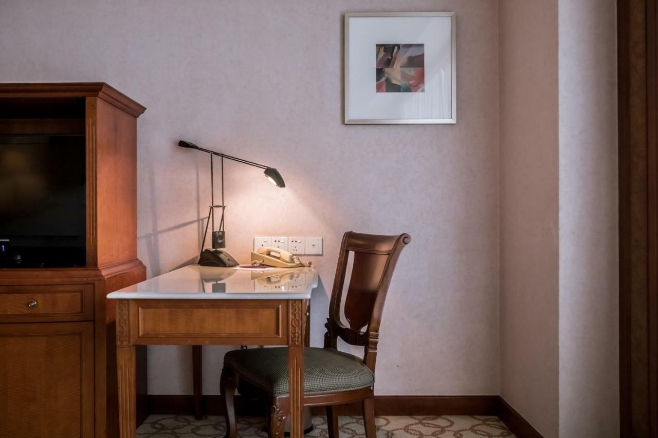 Crowne Plaza Zhanjiang Kang Yi, An Ihg Hotel Экстерьер фото