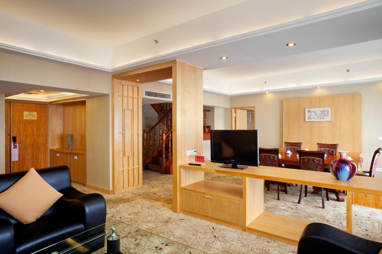 Crowne Plaza Zhanjiang Kang Yi, An Ihg Hotel Экстерьер фото