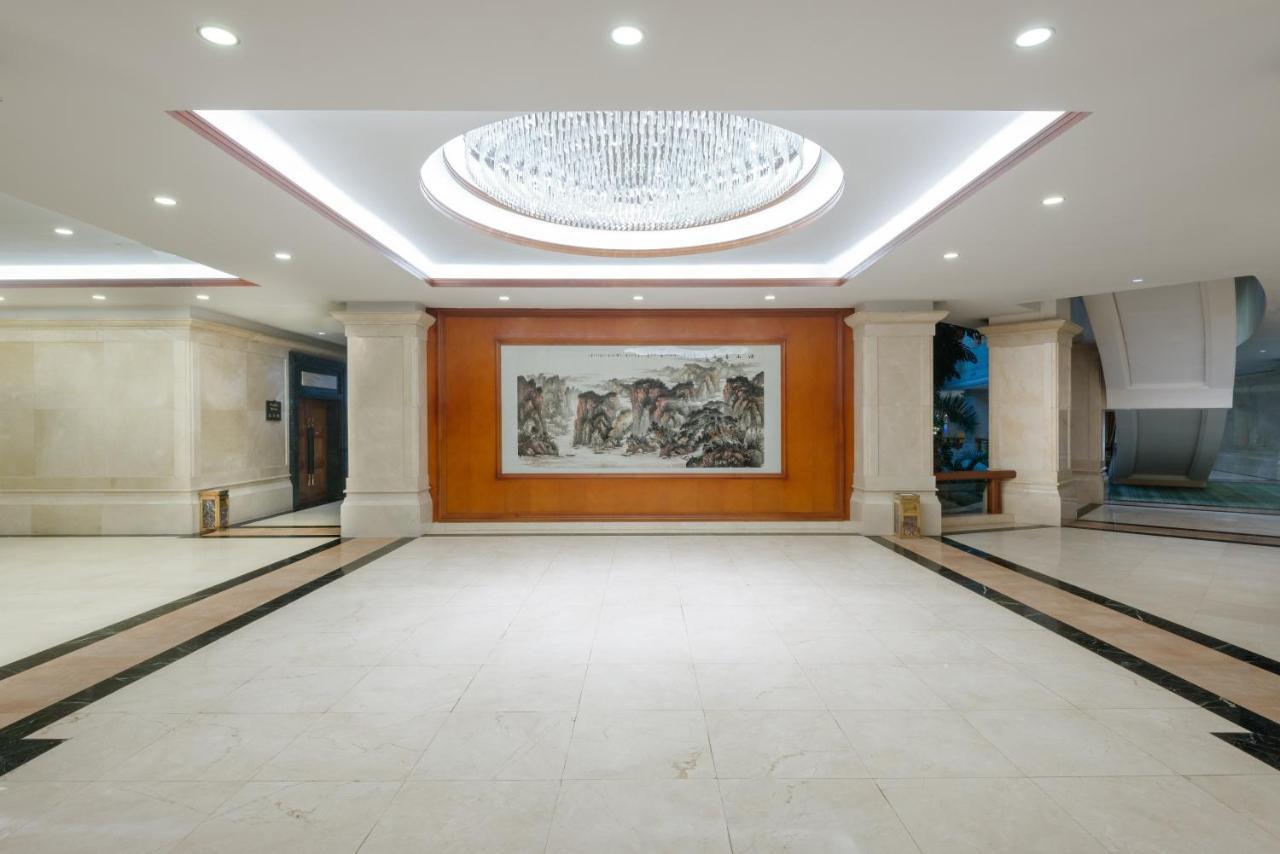 Crowne Plaza Zhanjiang Kang Yi, An Ihg Hotel Экстерьер фото